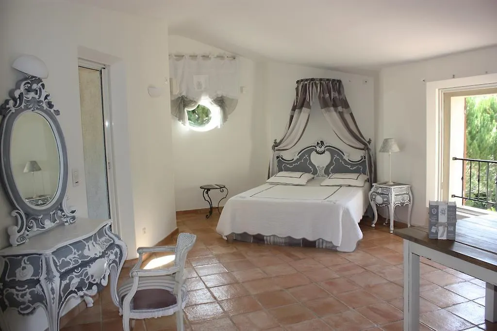 Villa La Roque Fuveau Couette-café